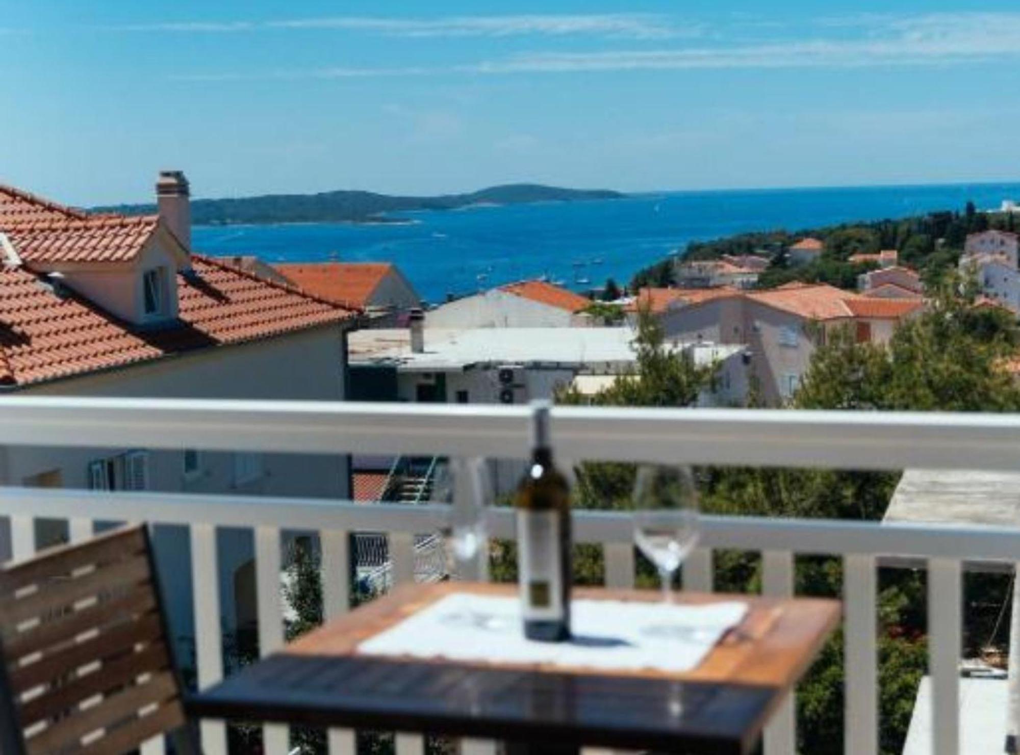 Apartments Trogrlic Hvar Town Quarto foto
